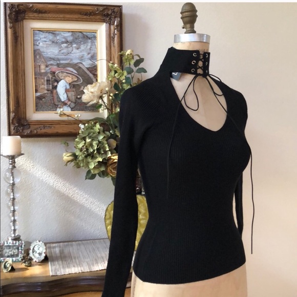 LF Tops - ❤️SOLD❤️ LF keyhole lace up sweater